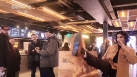 男生把裤子脱了吃我的j男男